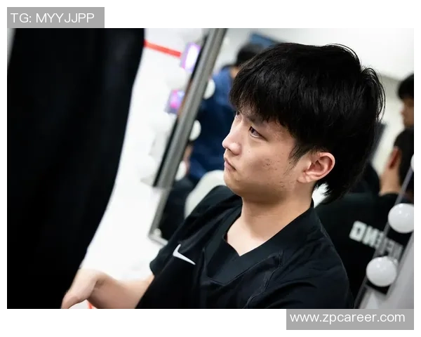 BLG战队在DOTA2比赛中防守策略的优劣分析与反思