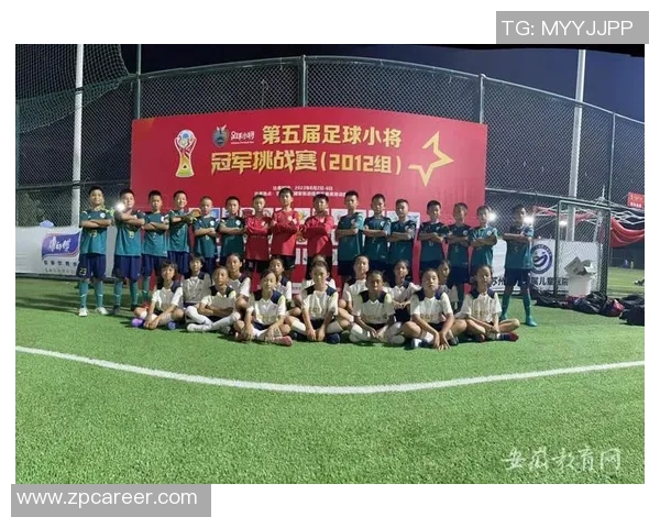 南京足球队在挑战赛中的灵活性表现分析与点评