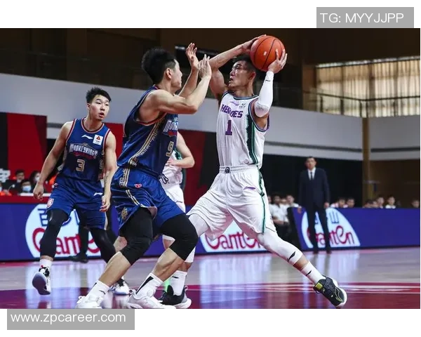 广州篮球队比赛经验分析与提升策略探讨